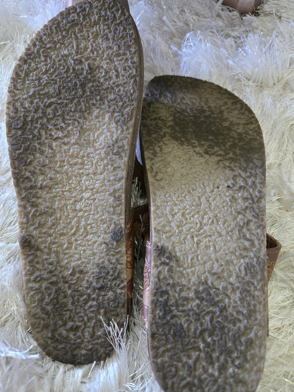 Roper Brown Embossed Leather Thong Sandals - Picture 5 of 6